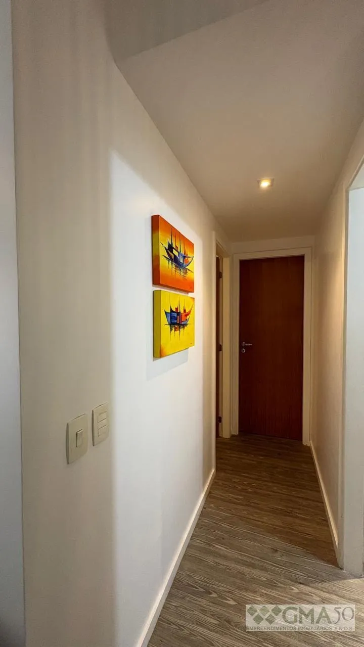 Apartamento com 2 quartos, 2 banheiros e varanda — photo 3