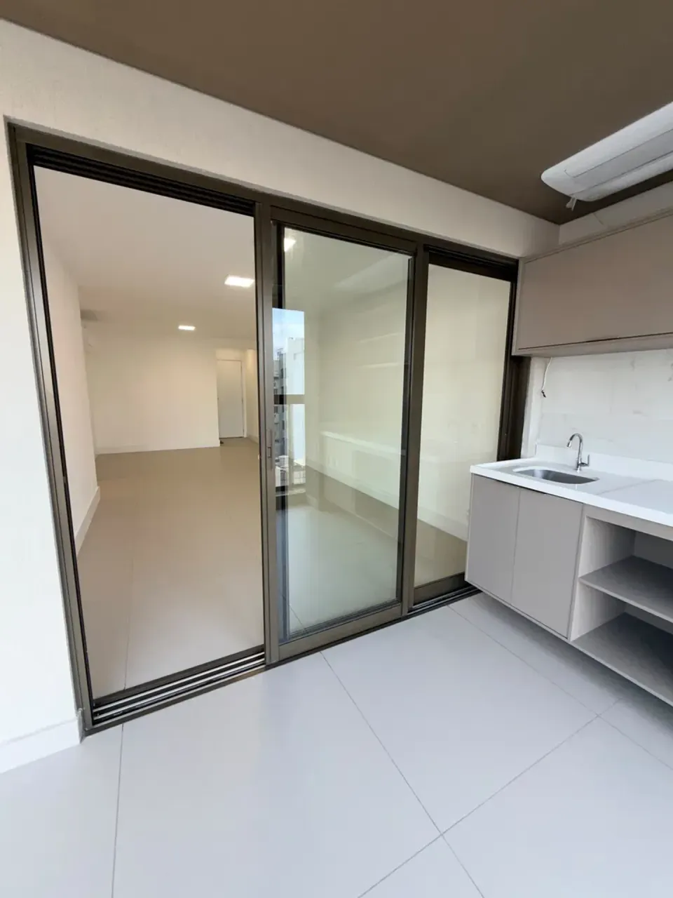 4-bedroom apartment with a home office — photo 20
