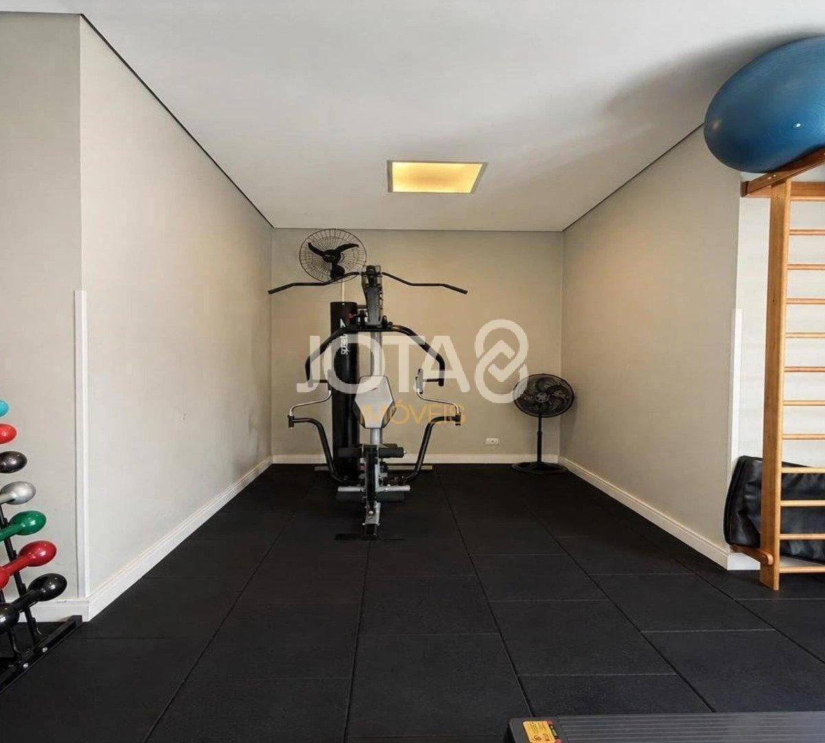 Floor-to-ceiling windows in a 3-bedroom apartment, 150 m² — photo 19