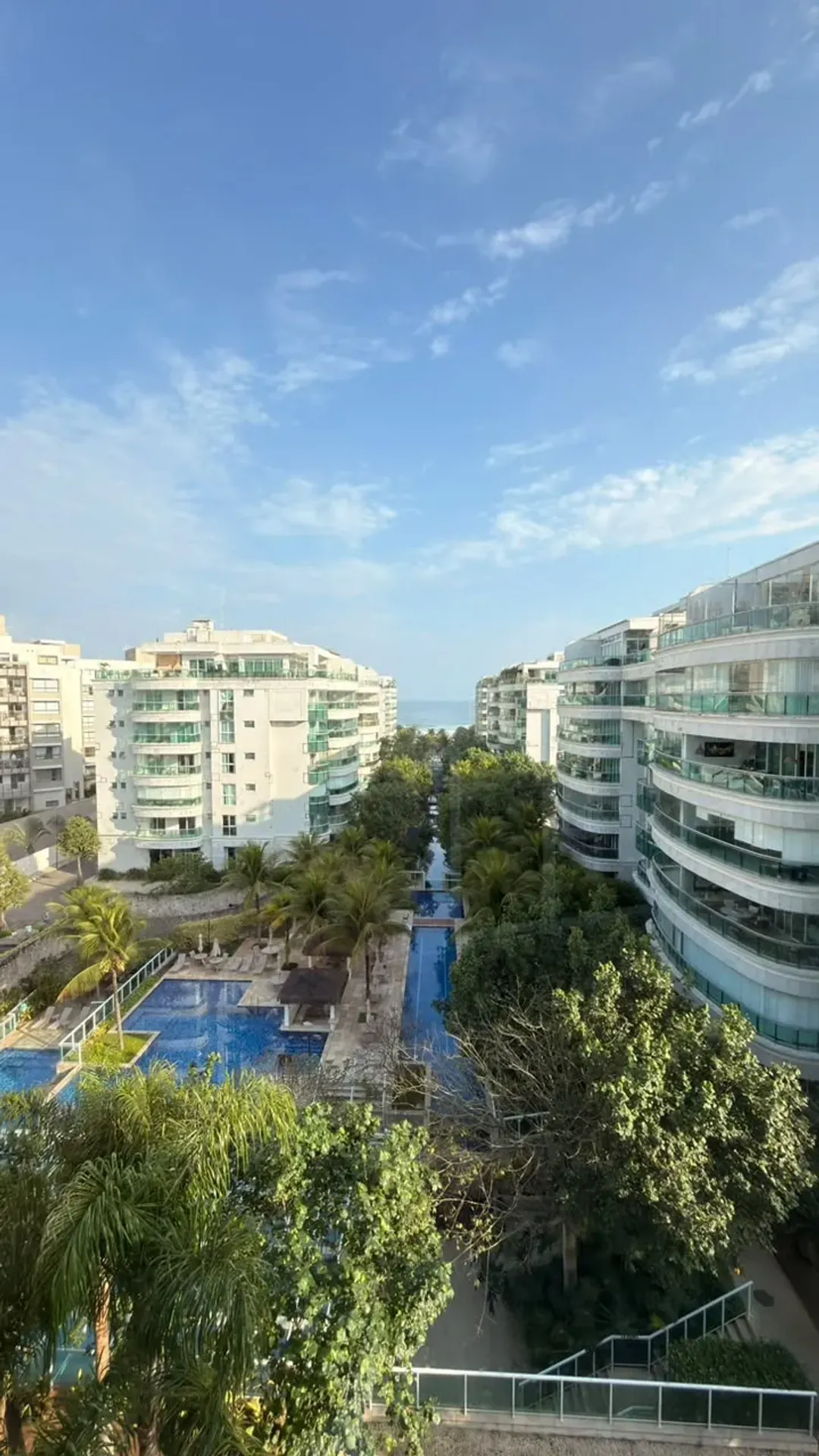 575 m² apartment with 5 en-suite bedrooms and glass balcony — photo 5