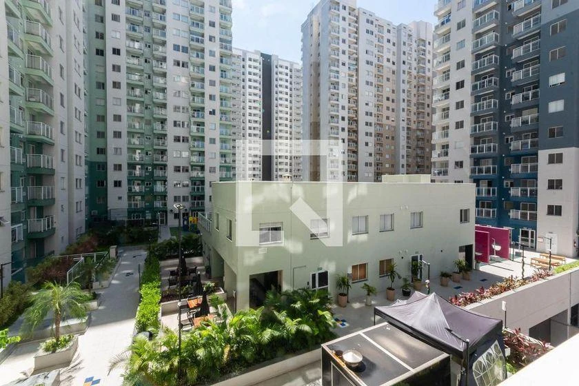 Apartamento mobiliado de 1 quarto com 30 m² e banheiro — photo 9