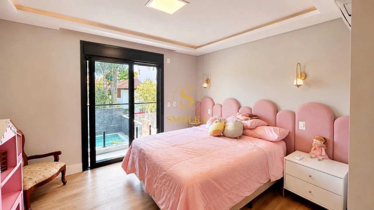 Дом с 4 спальнями-сьютами и открытой кухней — photo 85