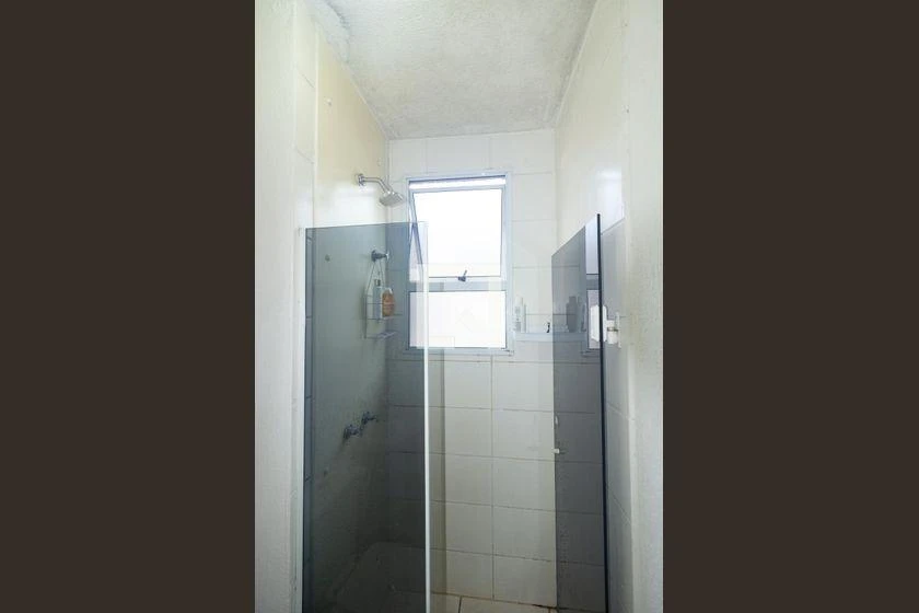 2-bedroom apartment in a building with a pool — photo 38