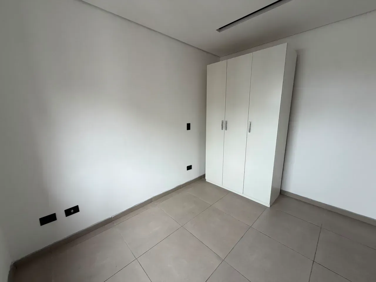 30 m² apartment with an open kitchen and 1 bedroom — photo 4