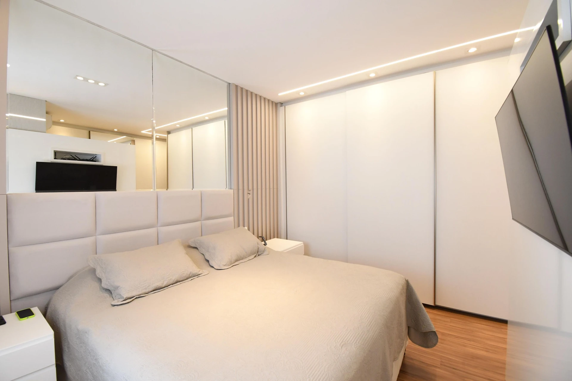 4-bedroom apartment with a dishwasher in Curitiba — photo 8