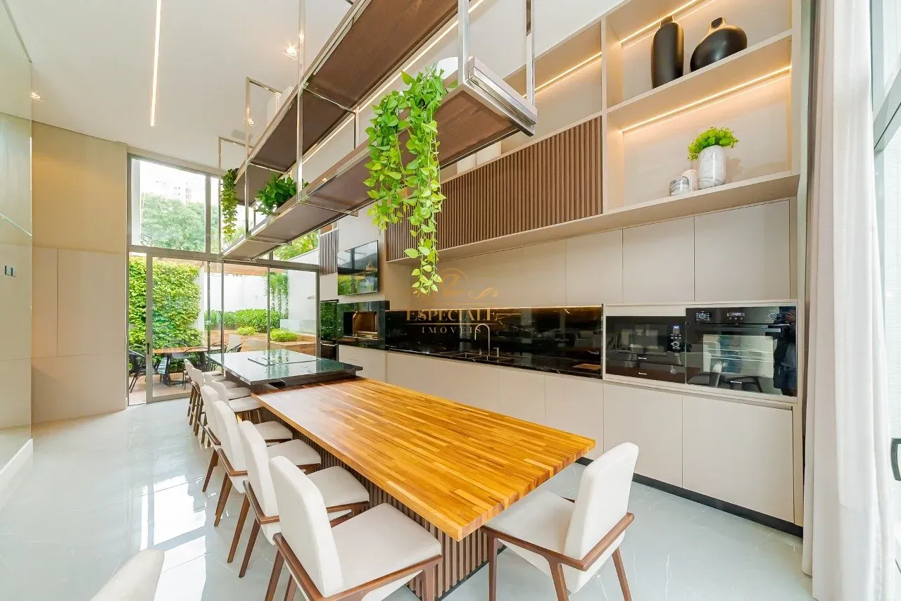 Furnished 186 m² apartment with 3 en-suite bedrooms — photo 25