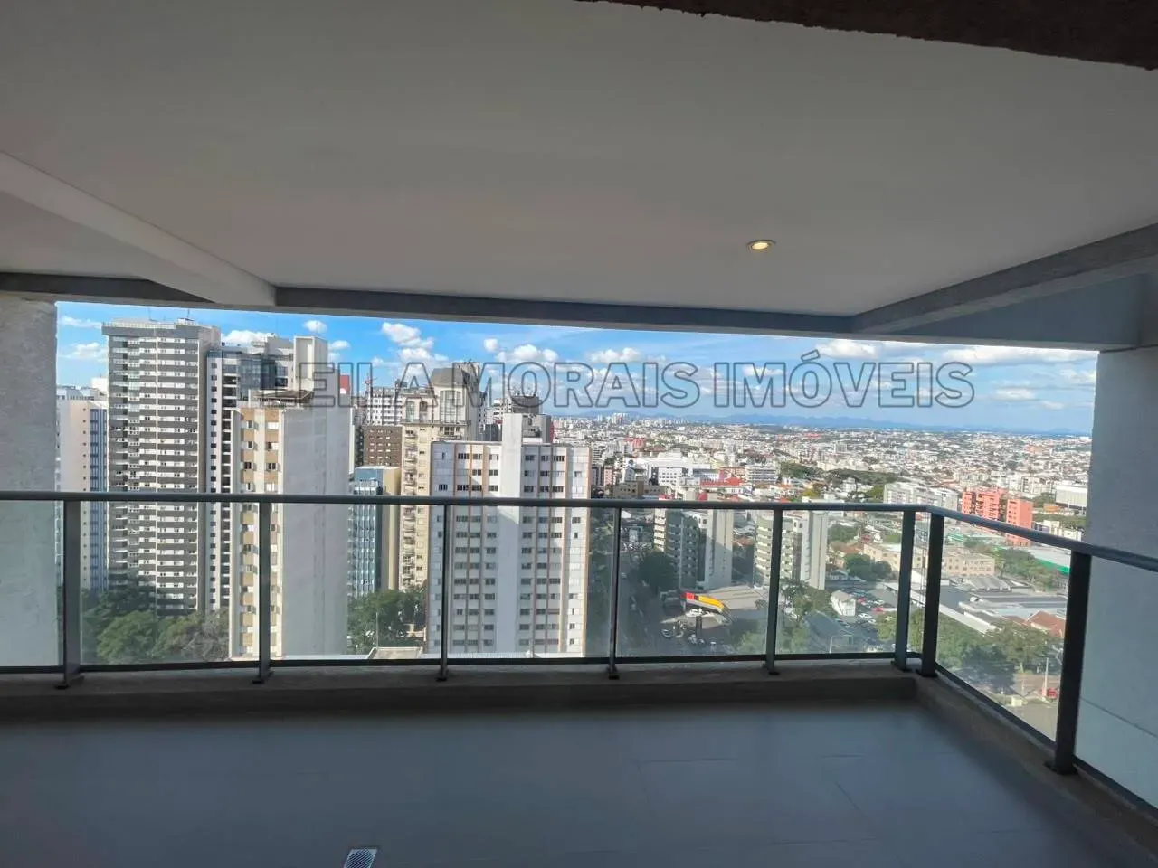 Apartment with 3 bedrooms, 5 bathrooms and open-plan kitchen — photo 15
