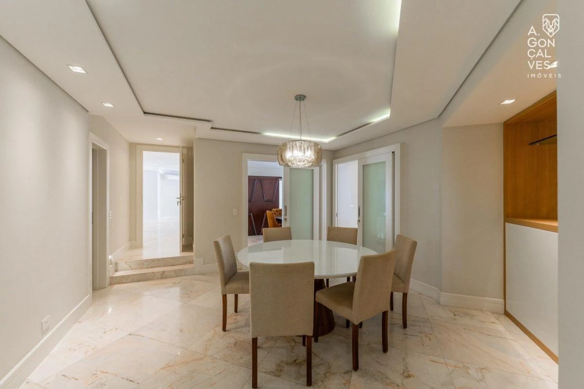 Робоче місце та 5 спалень: квартира 442 м² — photo 49