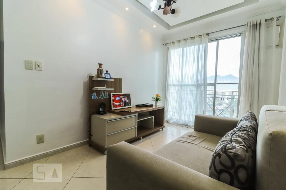 2-bedroom apartment in a building with a gym — photo 11