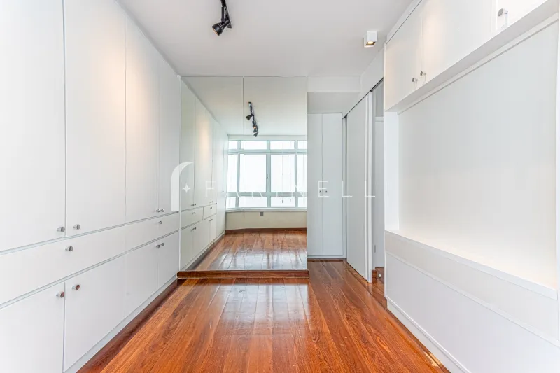 Floor-to-ceiling windows in a 3-bedroom apartment, 465 m² — photo 27