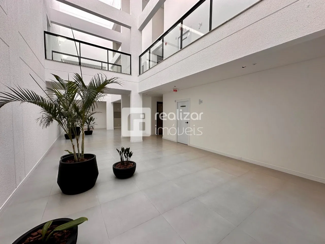 Furnished 2-bedroom apartment with integrated kitchen — photo 42