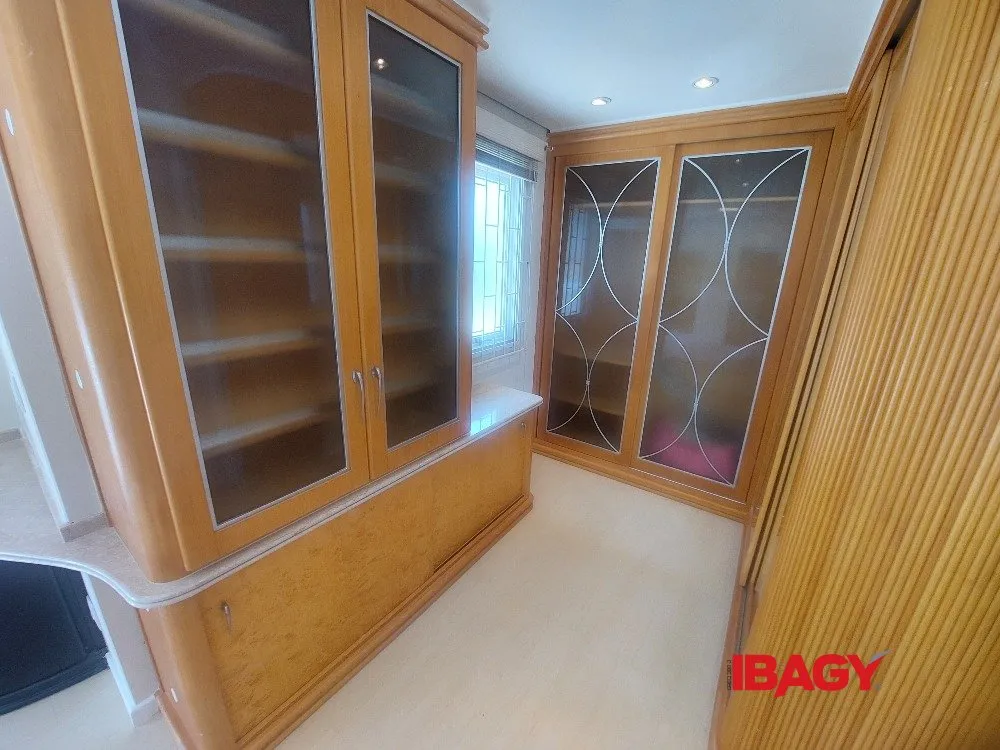 Furnished house with 5 bedrooms on 5200 m² — photo 21