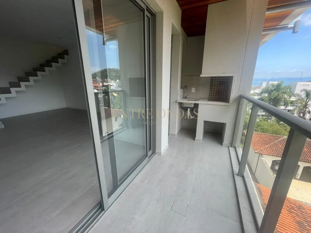 2-bedroom apartment in a building with a gym — photo 6