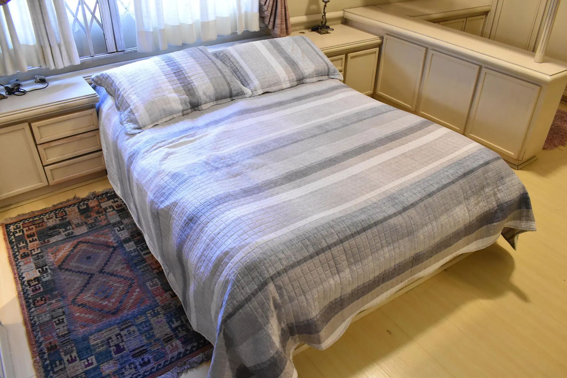 3-bedroom apartment with a bathtub in Curitiba — photo 39