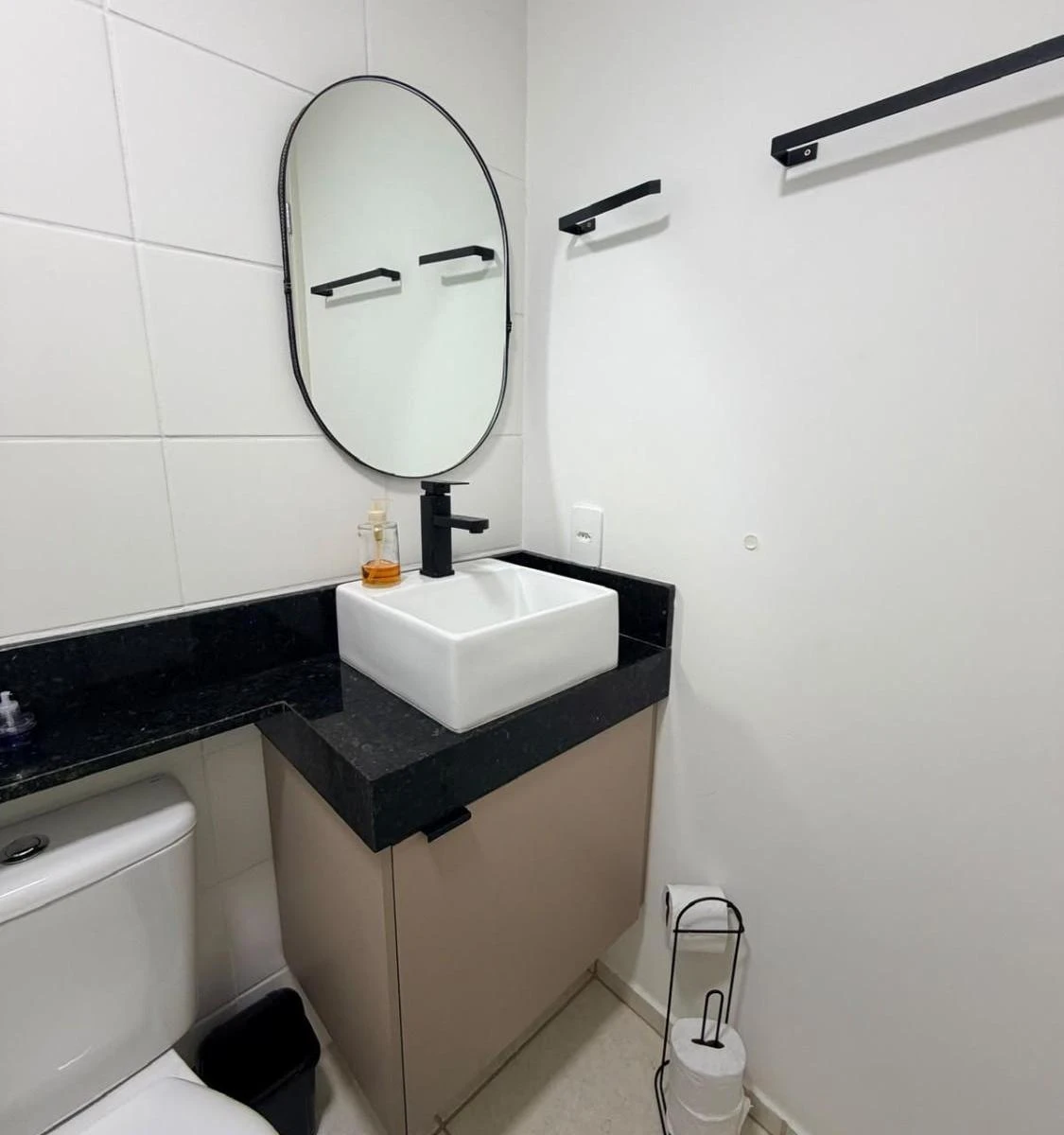 Квартира 57 м² з робочим місцем та пральною машиною — photo 14