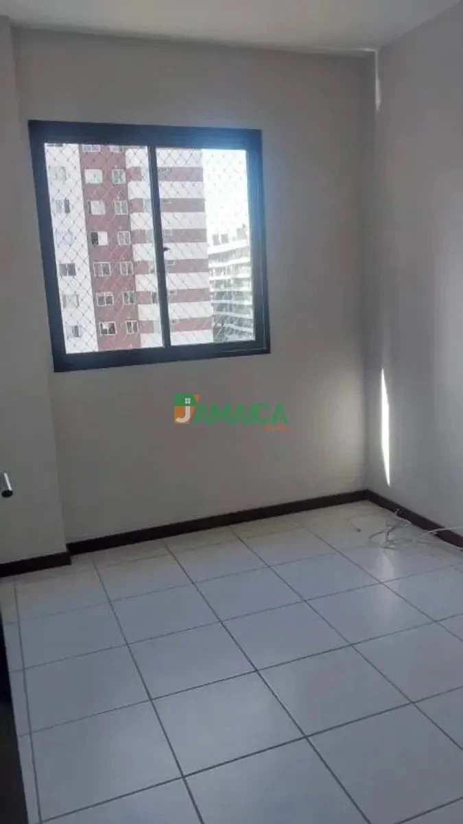 3-bedroom apartment, 1 with its own bathroom, 74 m² — photo 11