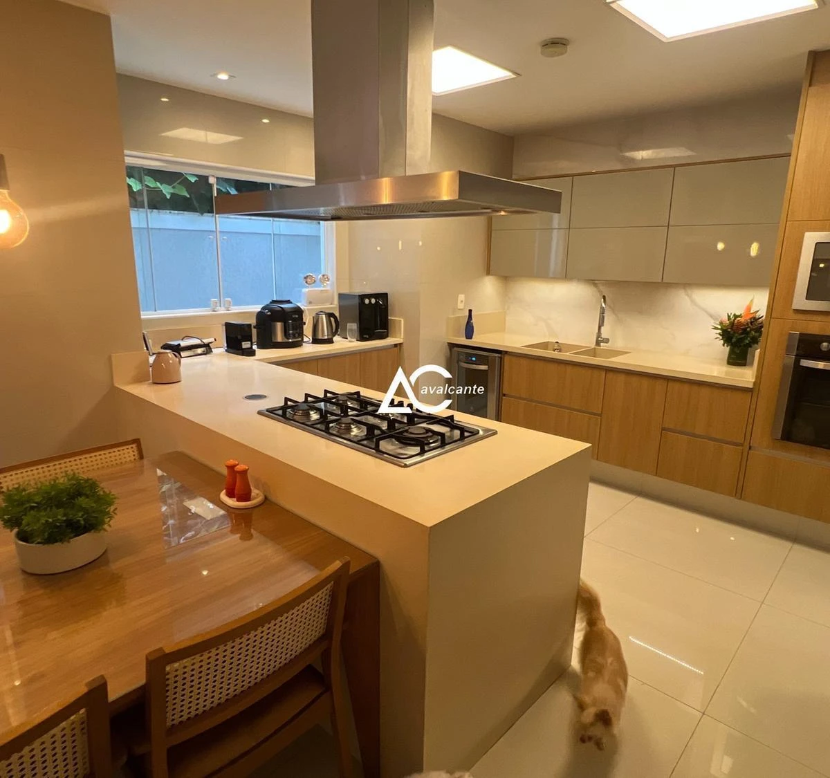 Furnished 4 en-suite home with 400 m² — photo 8