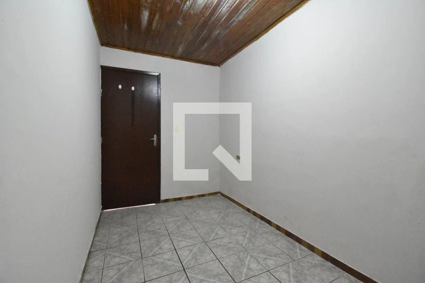 3-bedroom house with a washing machine in Curitiba — photo 27