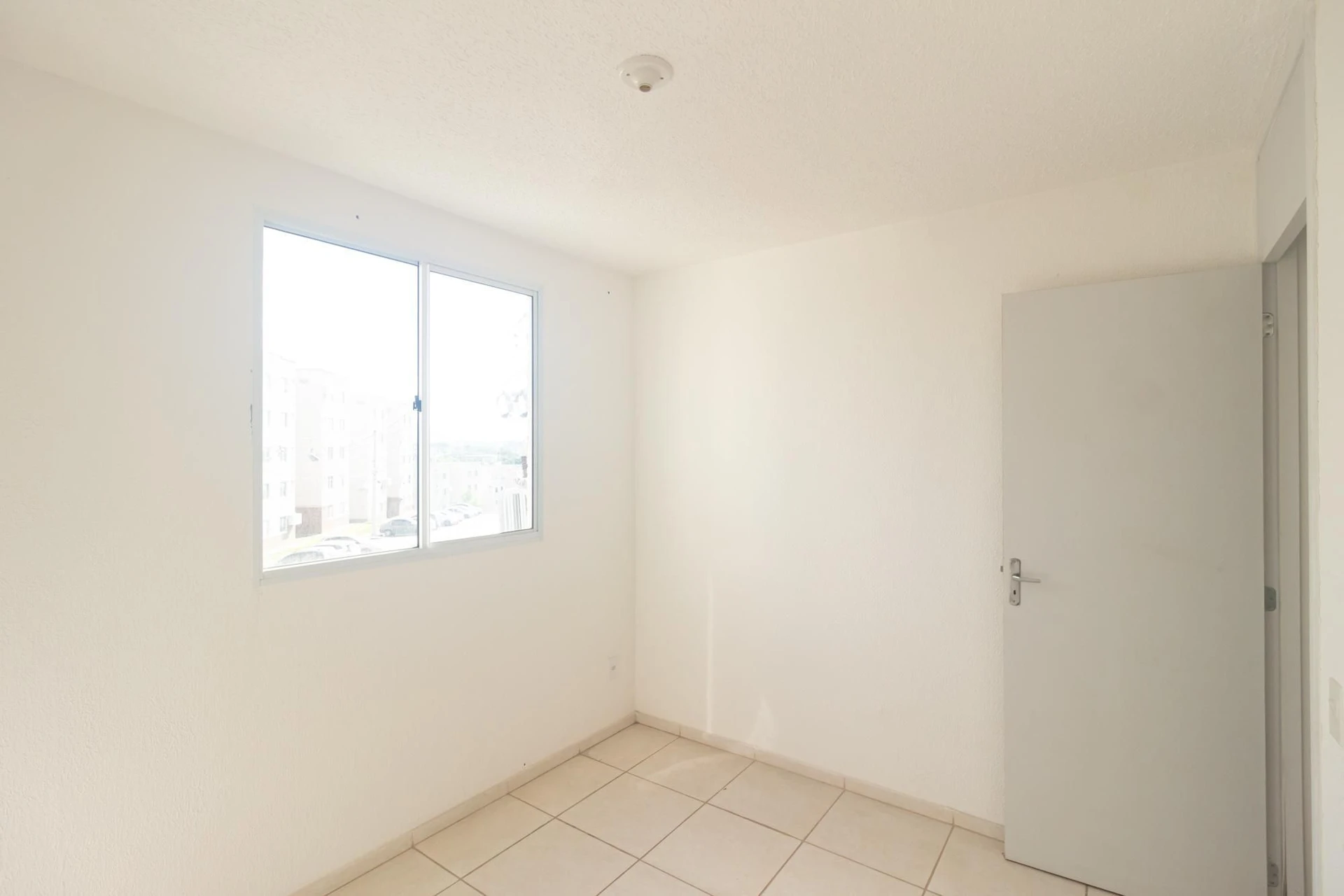 Unfurnished 2-bedroom apartment with 1 bathroom — photo 8