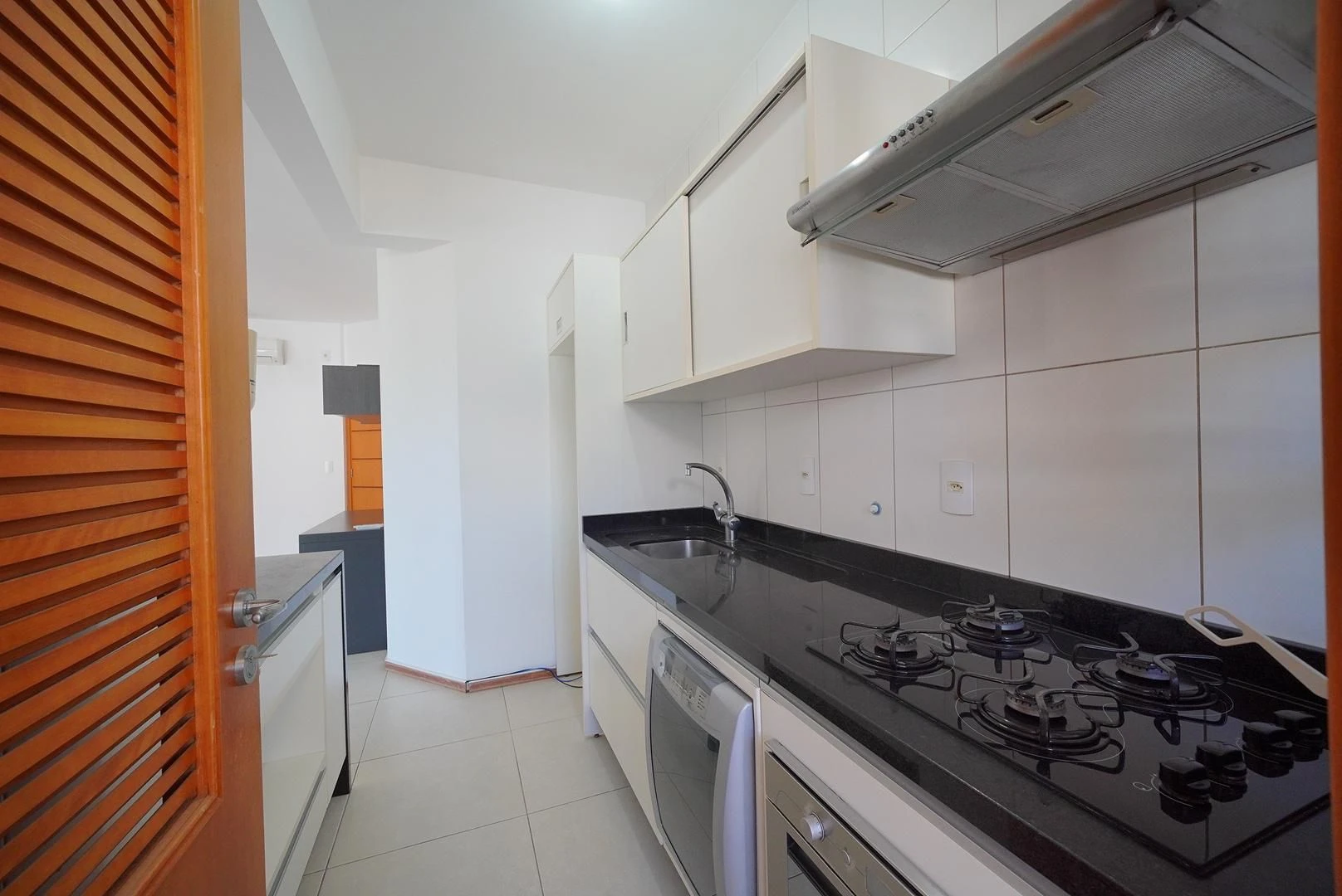 2-bedroom apartment with a private pool — photo 42