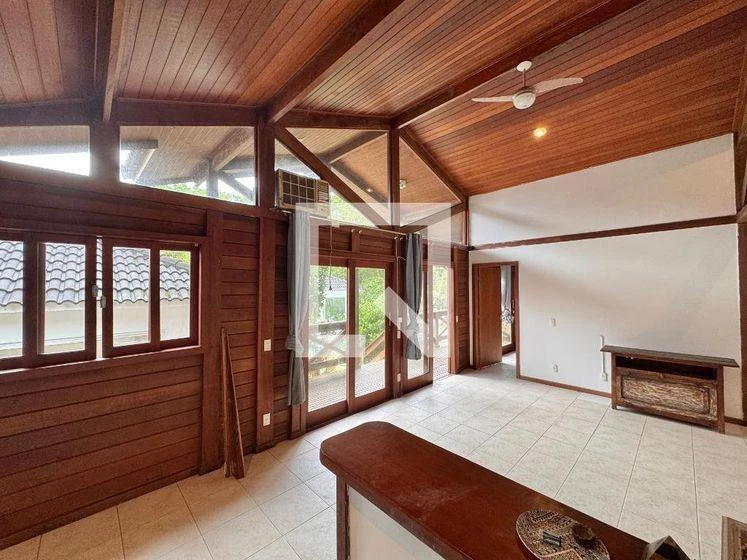 1000 m² house with a washing machine and a bathtub — photo 13