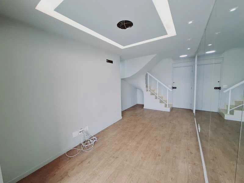 3-bedroom apartment with a walk-in closet — photo 5