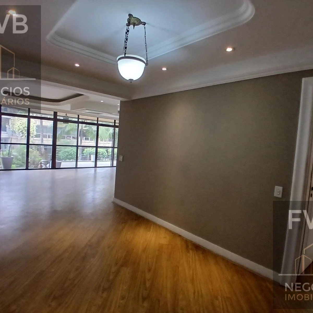 3-bedroom apartment with a home office — photo 26