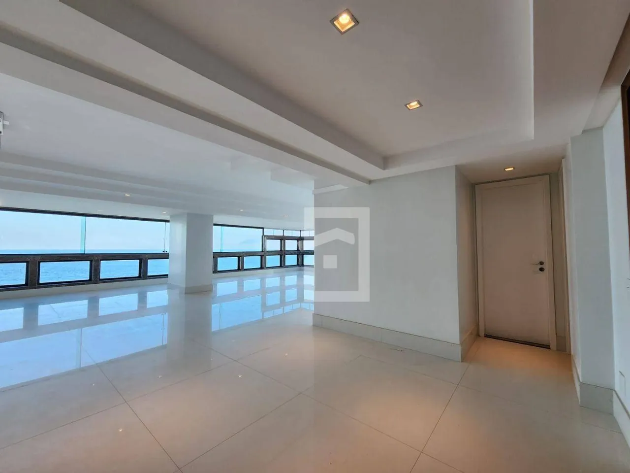 4-bedroom apartment with 315 m² and 5 bathrooms — photo 16