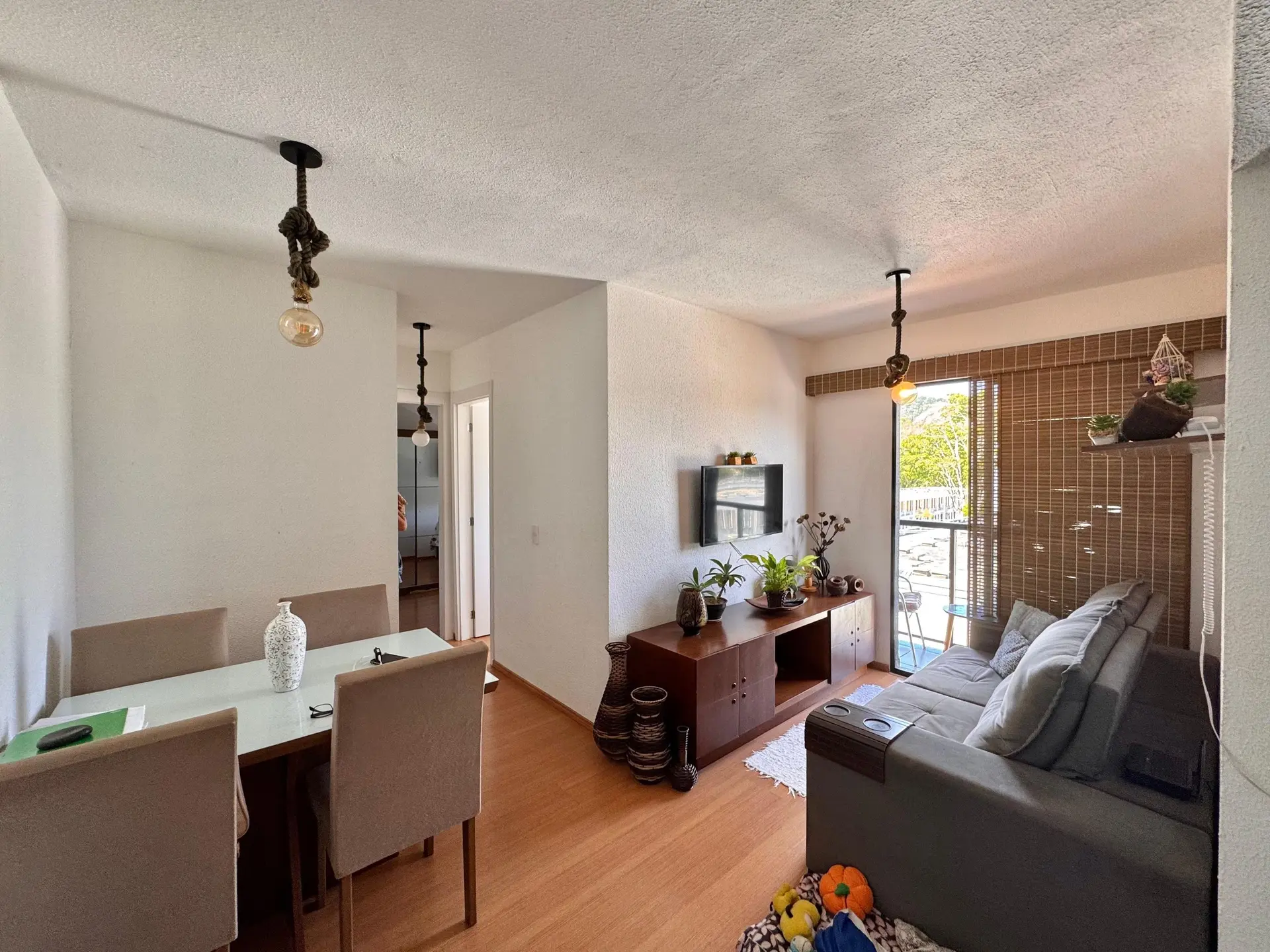 Furnished apartment with 2 bedrooms and mountain view — photo 9