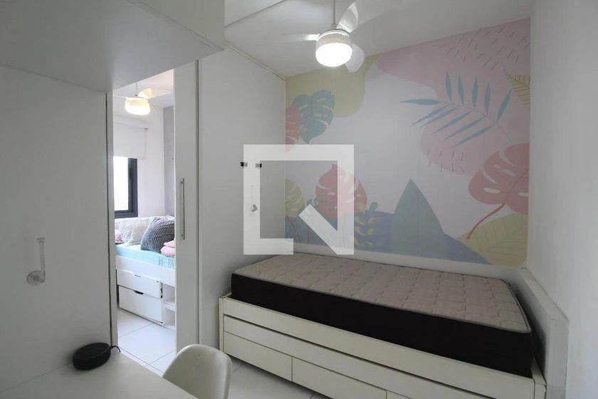 3-bedroom apartment in a building with a gym — photo 24