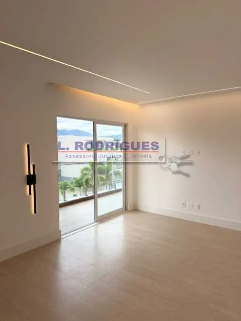 House with 5 bedrooms, 315 m², 3 parking spaces — photo 20
