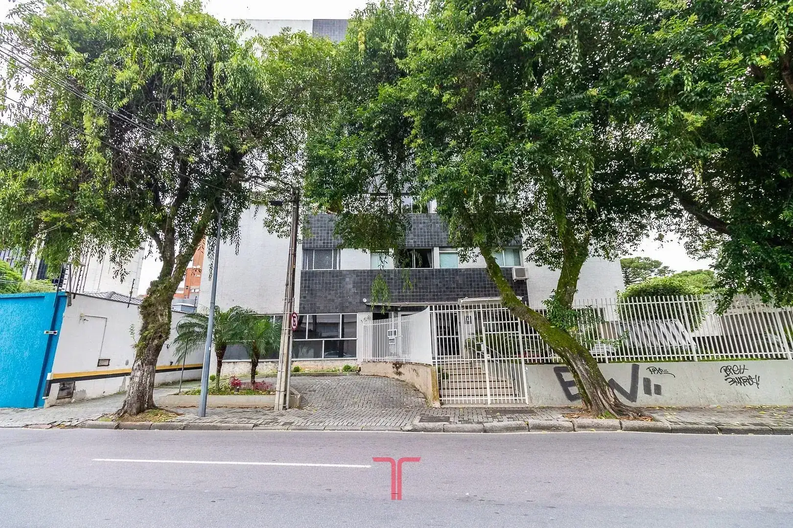 Furnished 33 m² apartment with 1 bedroom and 1 bathroom — photo 20