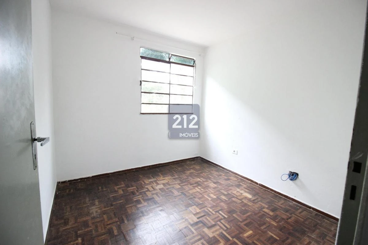 Apartment, 53 m², with wood or laminate floors — photo 3