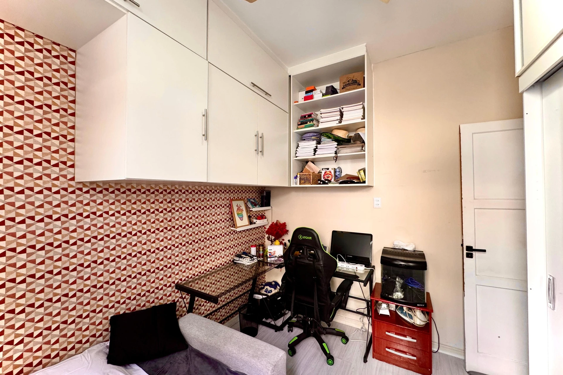 Furnished apartment, 85 m², with a home office — photo 22