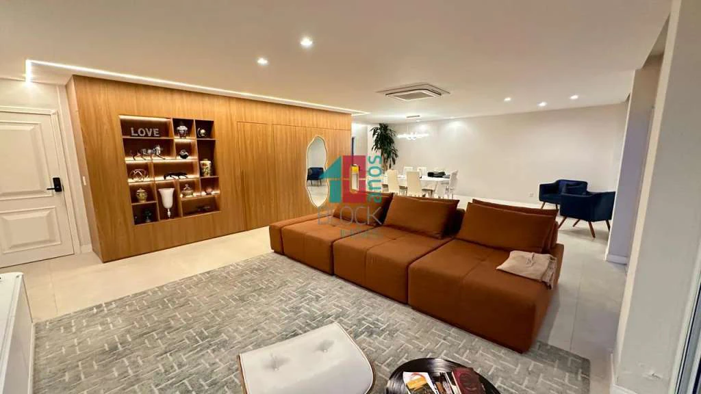 Furnished apartment, 470 m², with floor-to-ceiling windows — photo 11