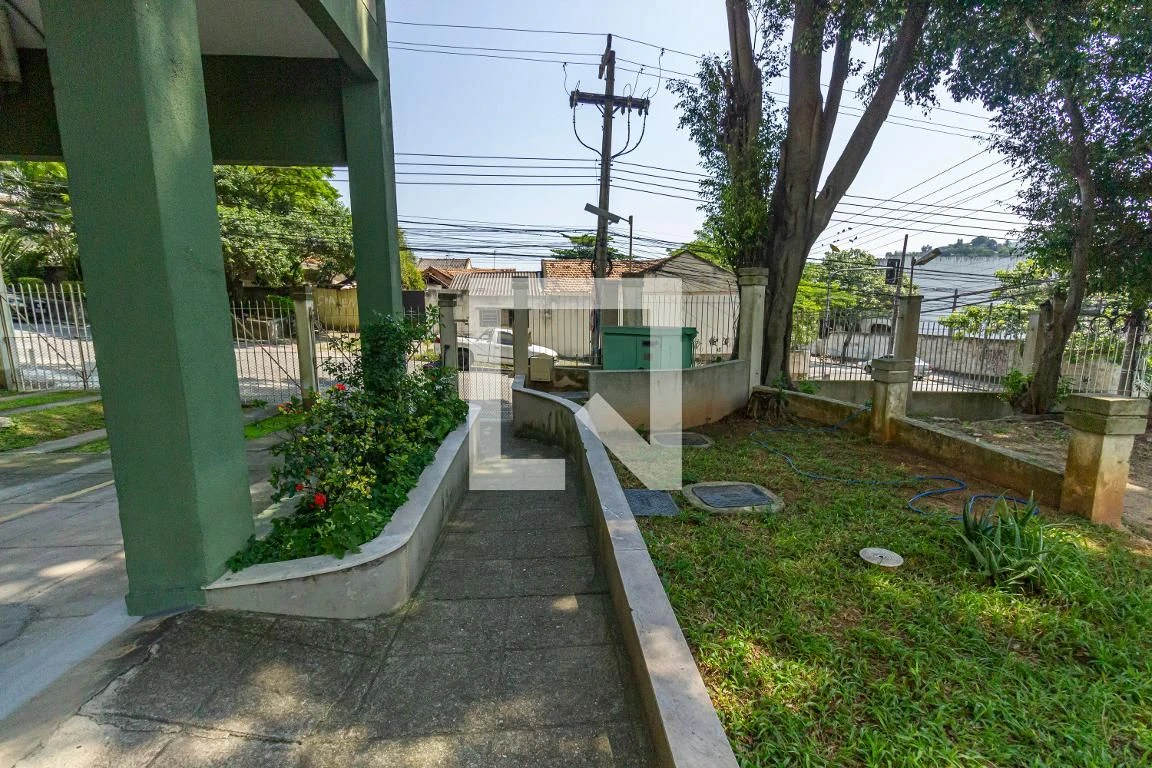 Furnished apartment with 2 bedrooms and a balcony — photo 19