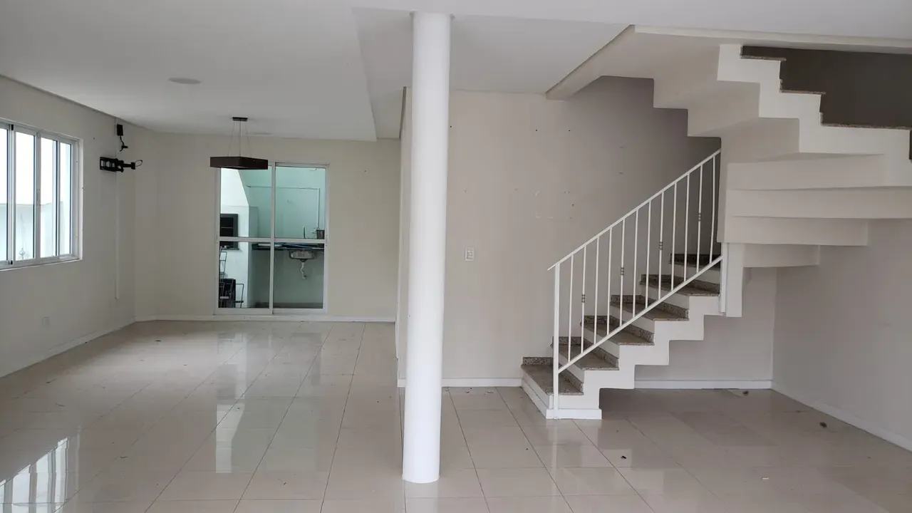 Casa com 4 quartos e 4 banheiros, 250 m² — photo 6