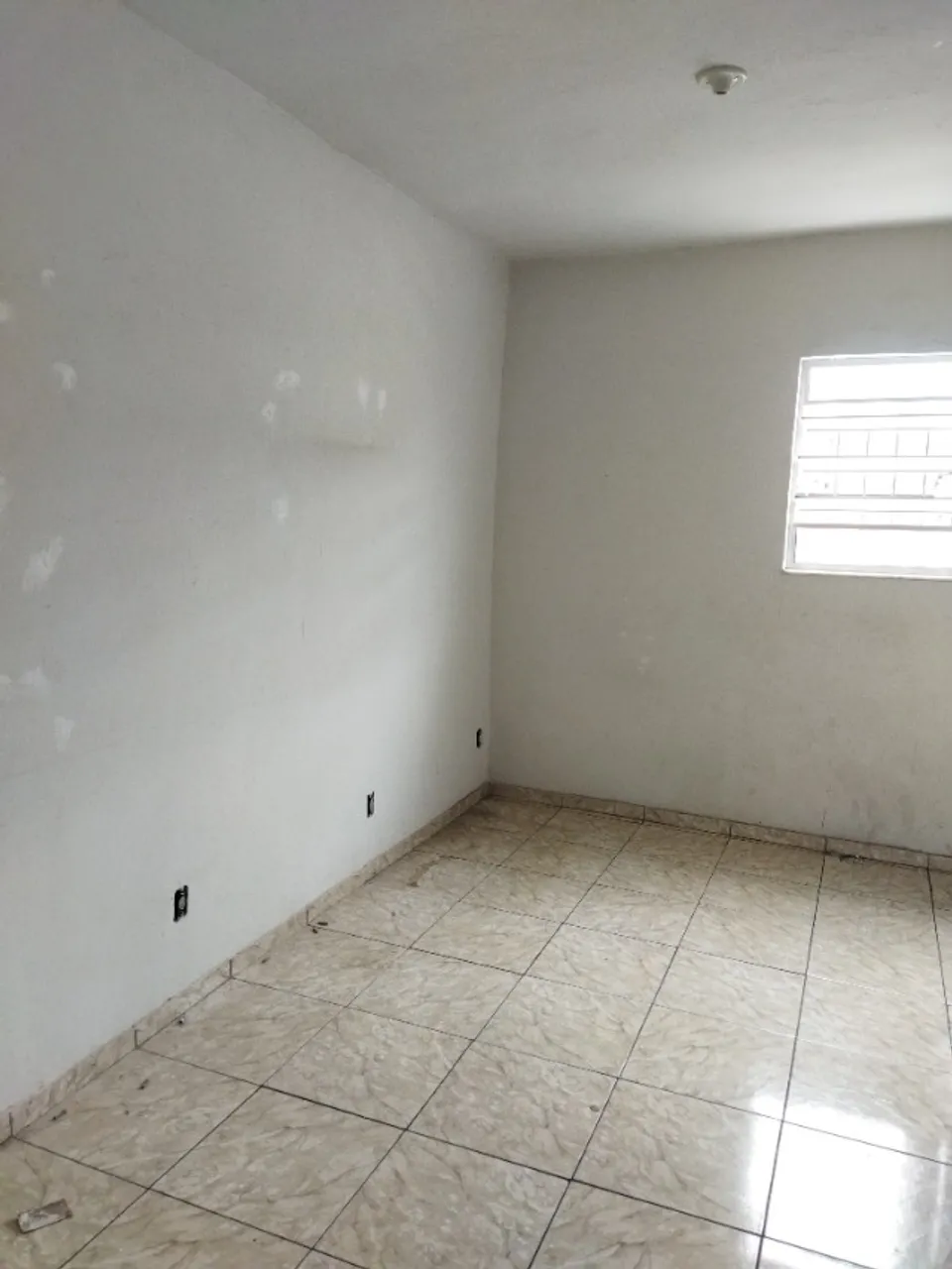Casa con 2 dormitorios y ducha con vidrio — photo 3