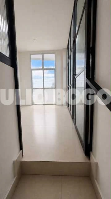 Furnished duplex penthouse with 3 en-suite bedrooms and 180 m² — photo 21