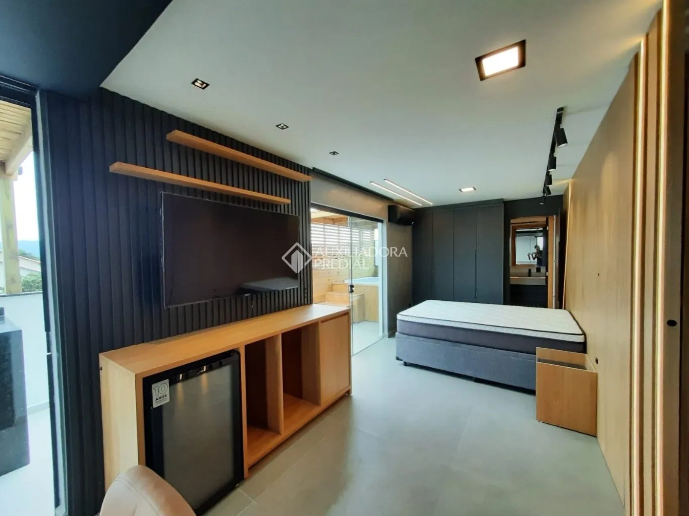 Apartment on the 1st floor with a grill on the balcony
