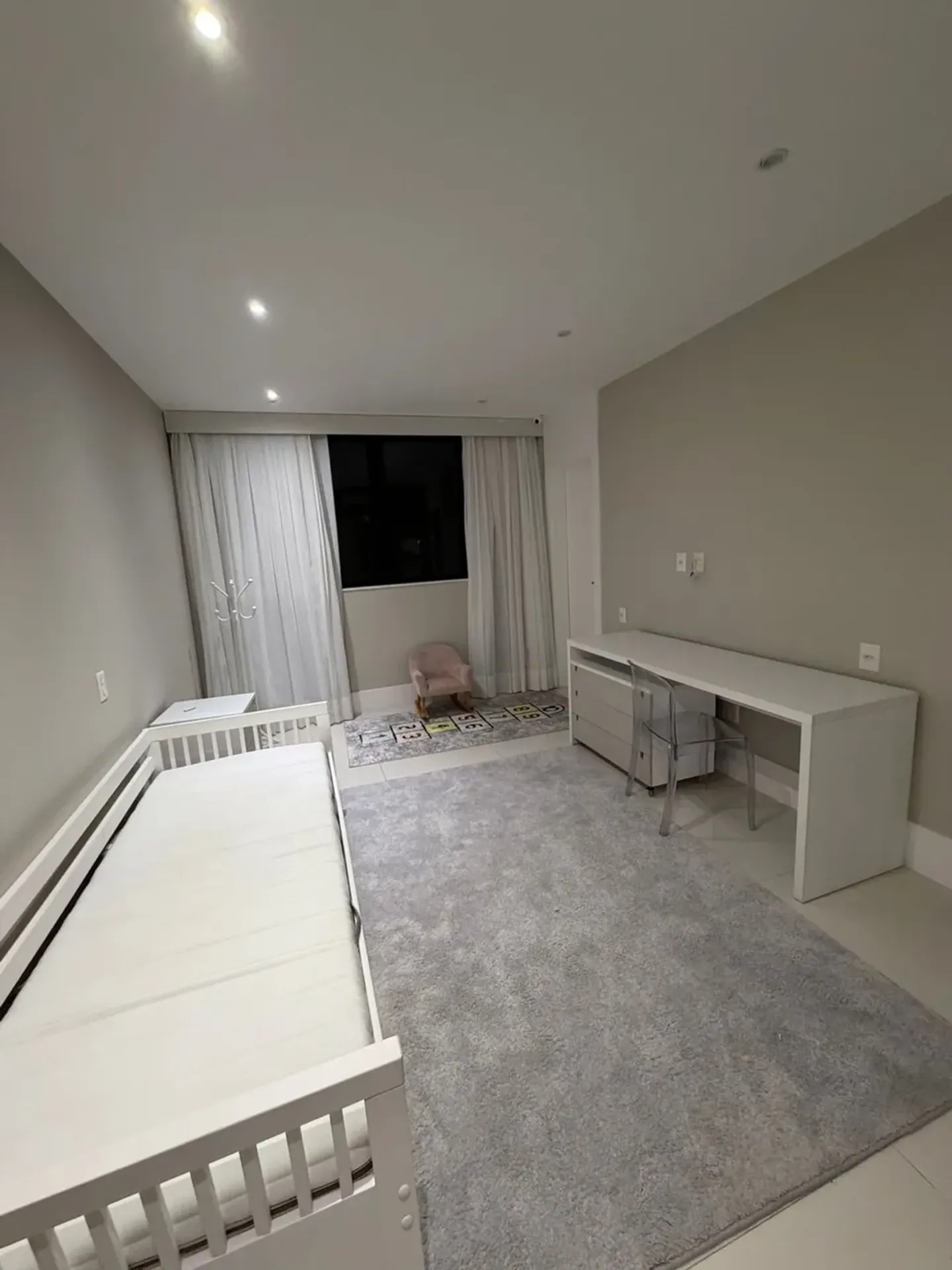 Furnished house with 5 bedrooms and 880 m² — photo 36