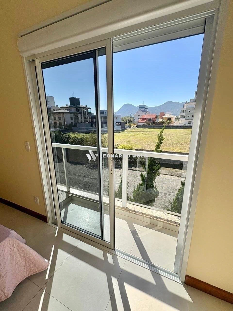2-bedroom apartment with a water view in Florianópolis — photo 7
