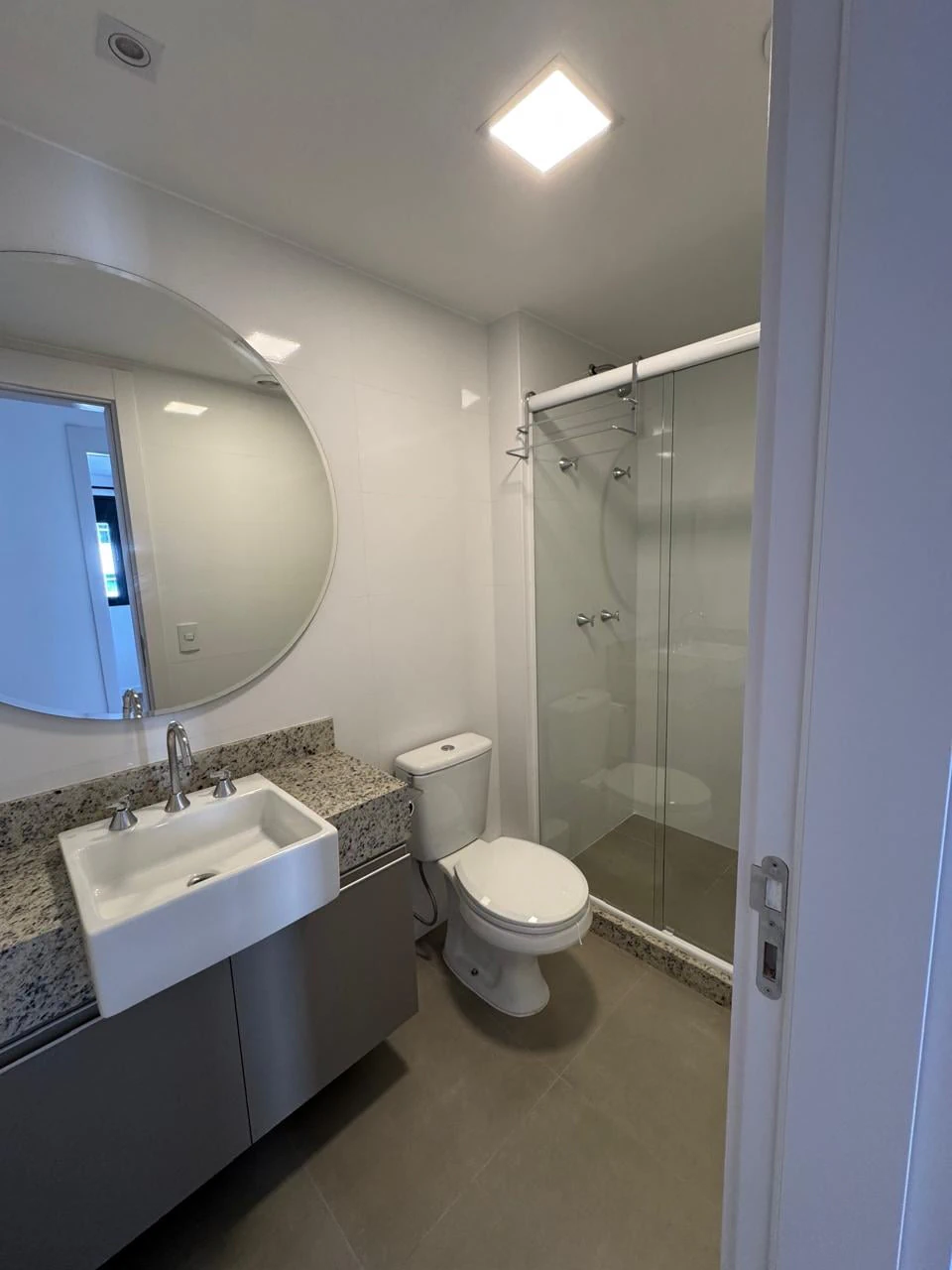 2-bedroom apartment with a park view in Curitiba — photo 13
