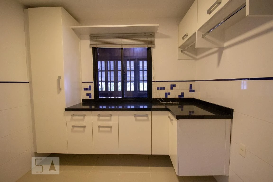 3-bedroom apartment with a balcony and built-in BBQ — photo 30