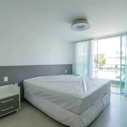 Furnished house, 470 m², with a bathtub — photo 19