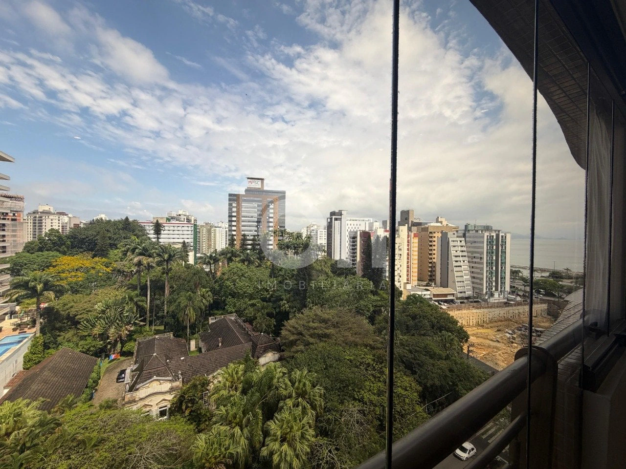 2-bedroom apartment with a water view in Florianópolis — photo 15