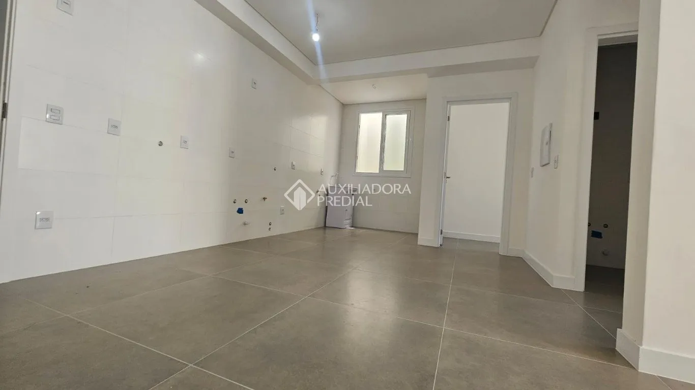 Квартира з 2 спальнями та кухнею відкритого плану — photo 2