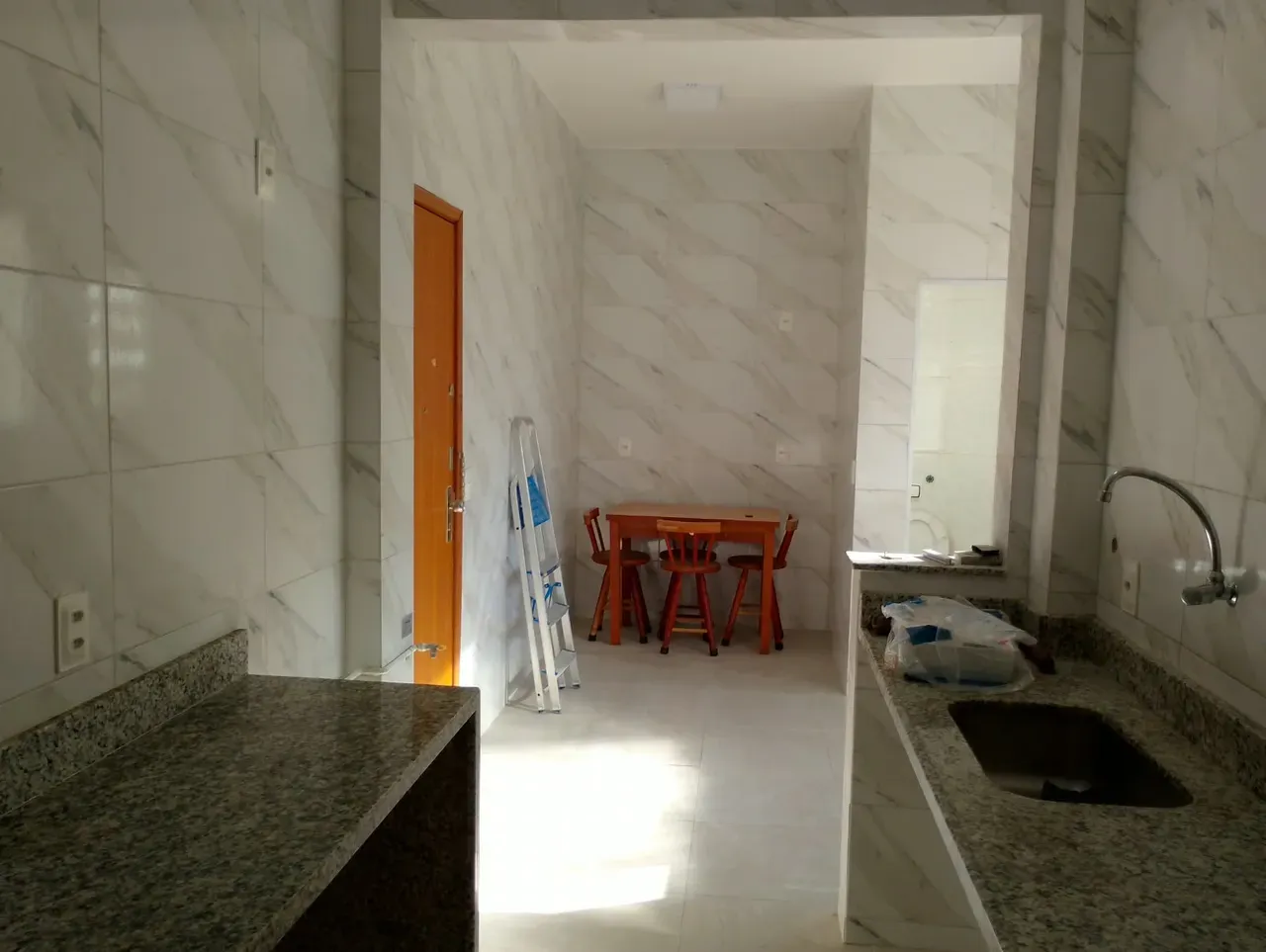 2-bedroom apartment with a washing machine — photo 2