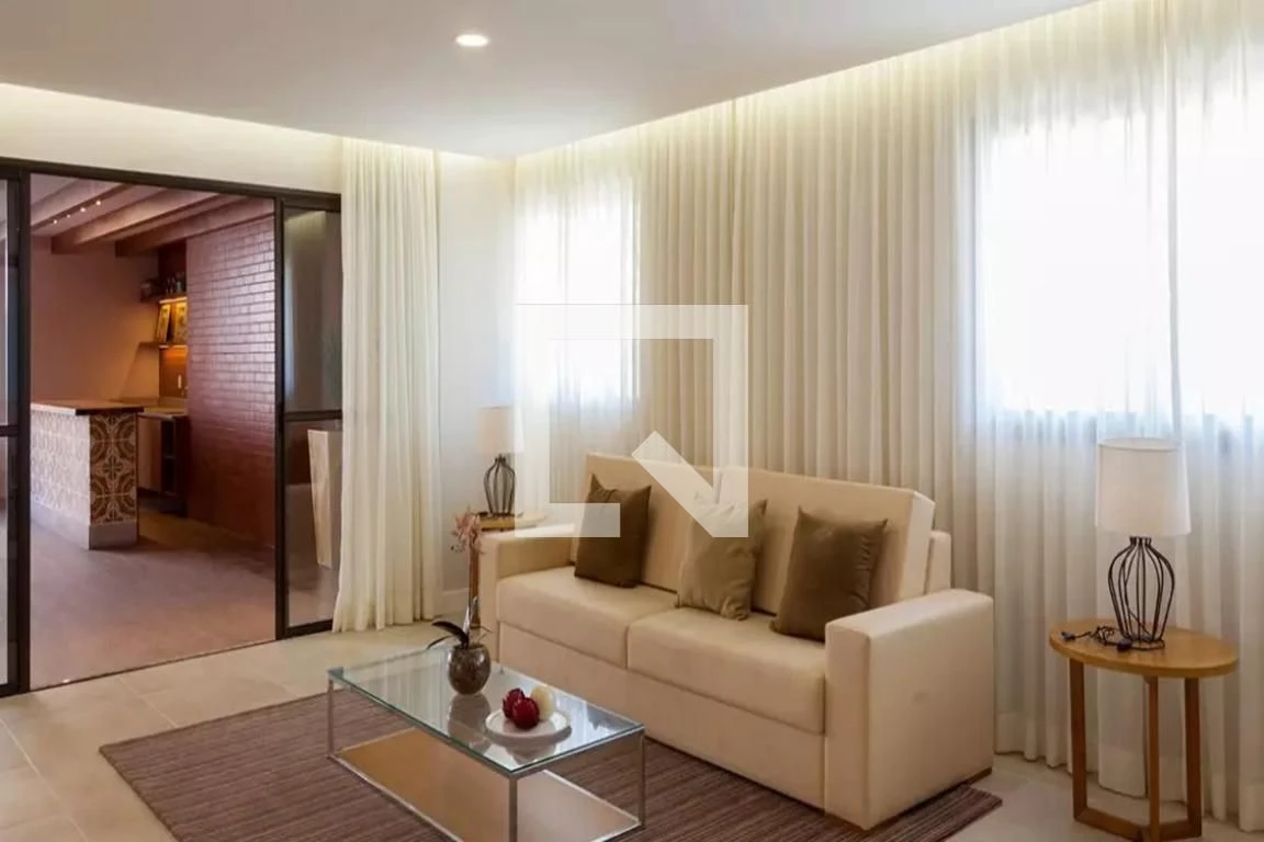 Apartamento de 89 m² com janelas do piso ao teto e closet — photo 43