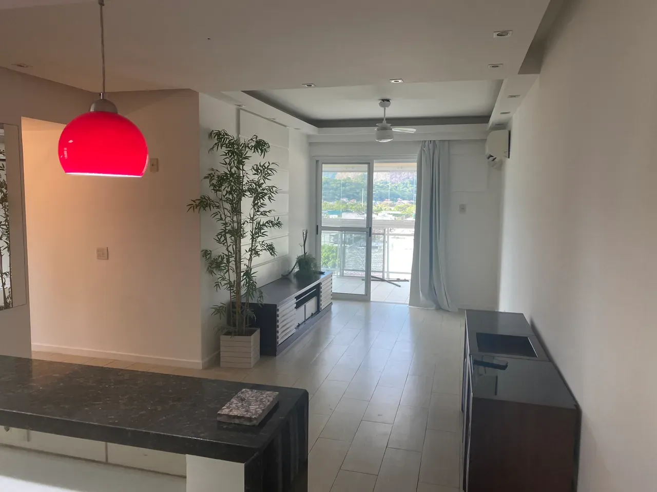 Furnished apartment, 91 m², with a glass-enclosed balcony — photo 5